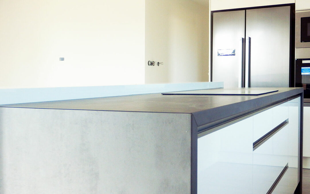 Kuchyň do L s ostrůvkem