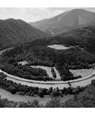 vestavene-skrine-na-miru-designglass-BW 16