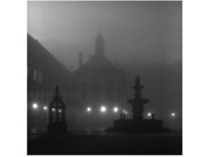 vestavene-skrine-na-miru-designglass-BW 45